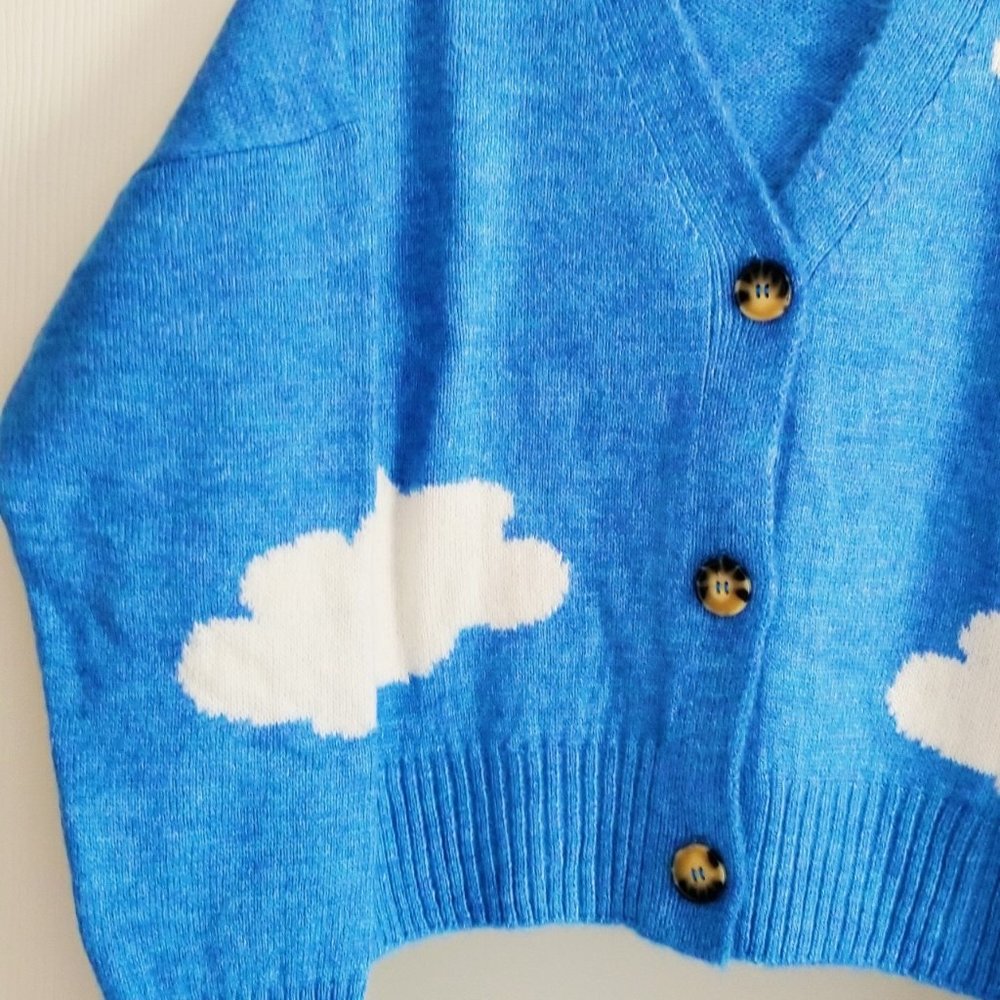 Kawaii Harajuku Cute Blue and White Cloud Cardigan - Picture 2 of 3